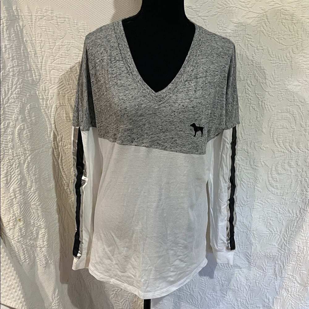 Victoria’s Secret Pink Gray and White Bling‎ Long Sleeve Top, size XS